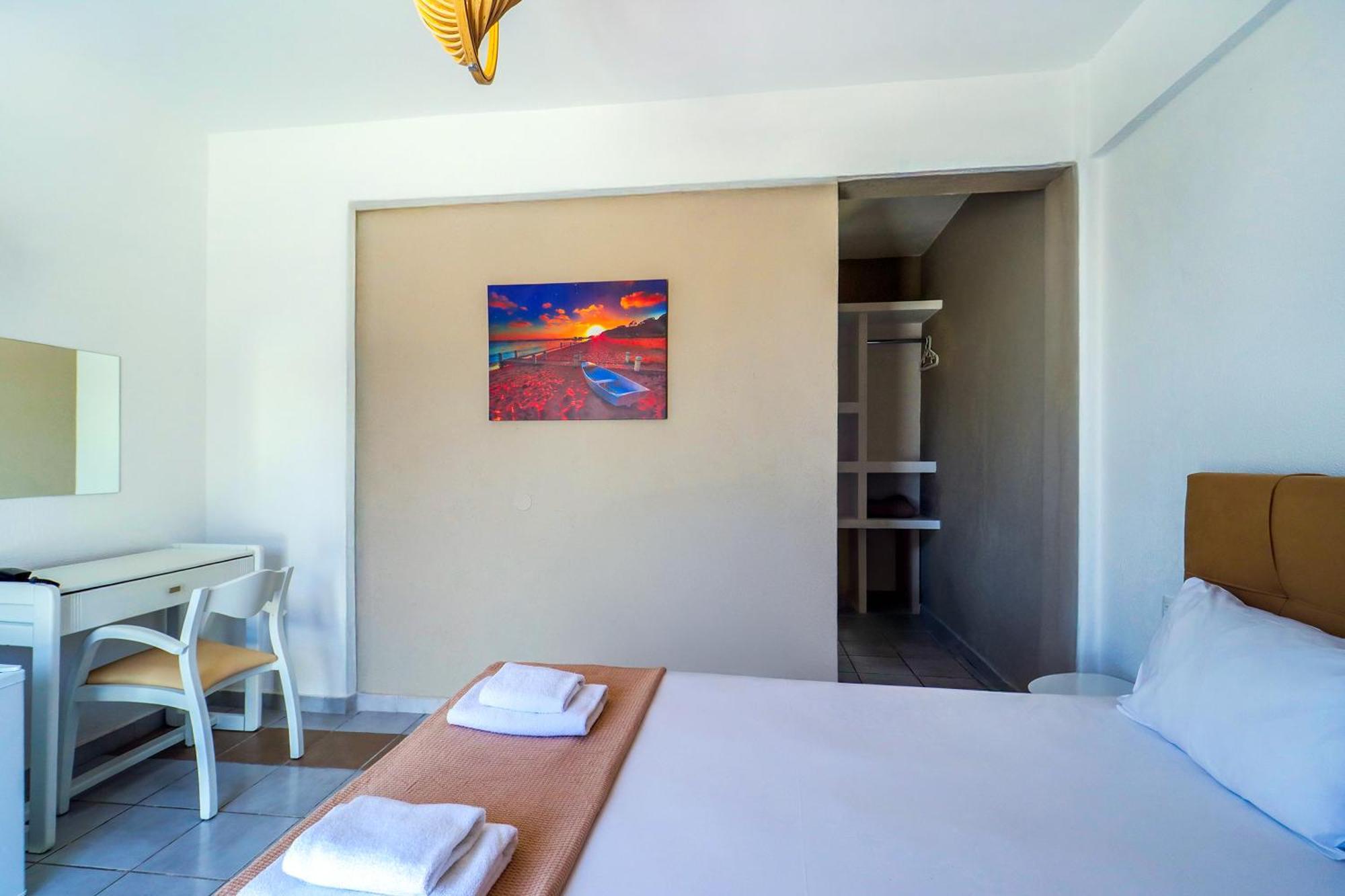 Theo Bungalows Boutique Hotel Kriopigi Oda fotoğraf